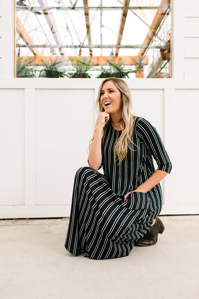 Jessi Dress Black & White Vertical Stripe – london bridges clothing