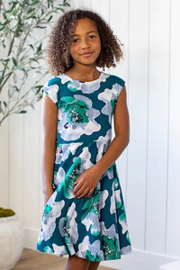 Girl Reese Twirl