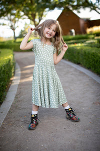 Reese Twirl Sage Brush Stroke