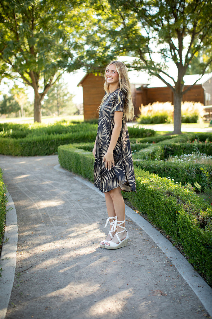 April Dress Palm