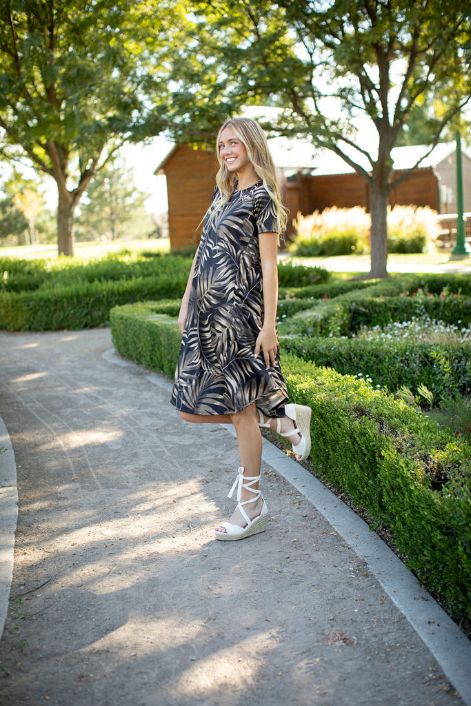 April Dress Palm