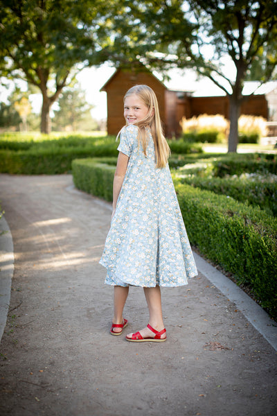 Mini April Blue Daisy