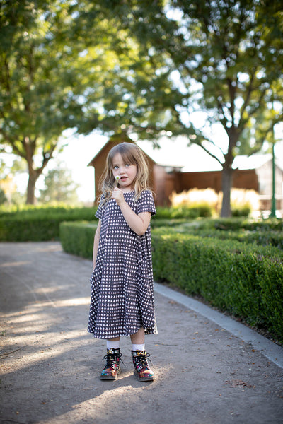 Mini April Gray Grid